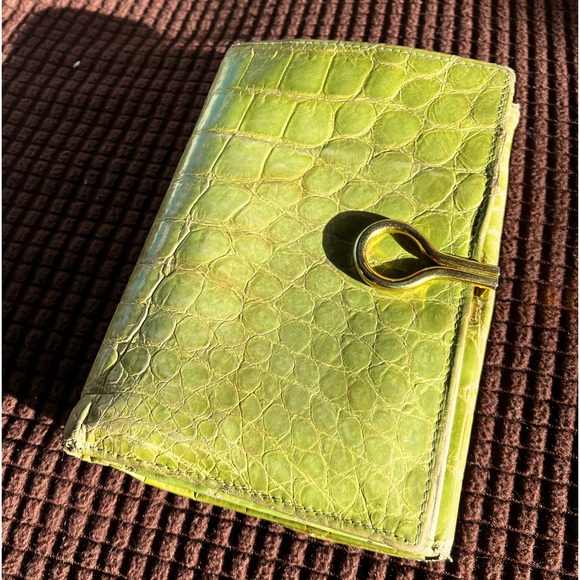 Green leather wallet - Picture 1 of 4